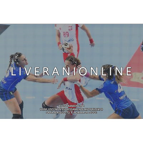 2017.09.27 Lubin Pilka Reczna Kwalifikacje do Mistrzostw Europy EHF 2018 Polska - Wlochy N/z Karolina Kudlacz-Gloc Foto Pawel Andrachiewicz / PressFocus 2017.09.27 Lubin Handball 2018 Women\'s European Championship Qualification Poland - Italy Karolina Kudlacz-Gloc Credit: Pawel Andrachiewicz / PressFocus / NEWSPIX.PL --- Newspix.pl / AGENZIA ALDO LIVERANI SAS - ITALY ONLY EDITORIAL USE ONLY - Polonia Italia pallamano Femminile Gruppo 2 di qualificazione ai Campionati Europei di Francia 2018 - 27-09-2017