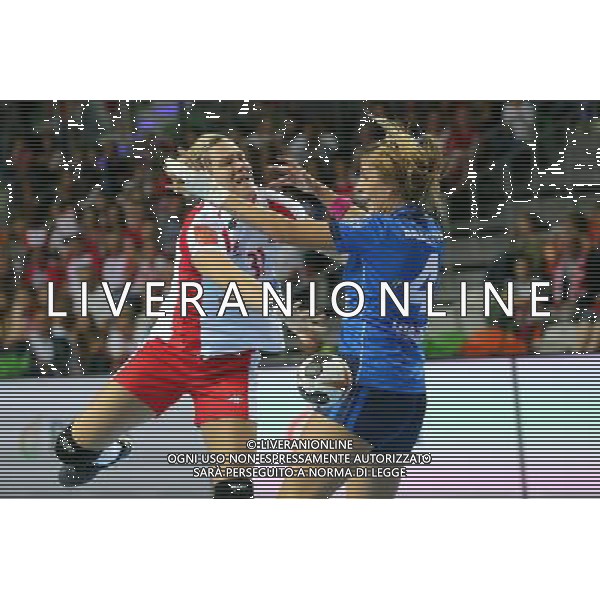 27.09.2017 LUBIN PILKA RECZNA KOBIET REPREZENTACJA , (HANDBALL WOMEN) DRUGA RUNDA KWALIFIKACJIE MISTRZOSTW EUROPY EHF FRANCJA 2018 (WOMENÅS EHF EURO 2018 QUALIFICATION GAME POLAND - ITALY), MECZ POLSKA - WLOCHY NZ (L) SYLWIA LISEWSKA , (P) ILARIA DALLA COSTA FOTO JAKUB PIASECKI / CYFRASPORT / NEWSPIX.PL --- Newspix.pl / AGENZIA ALDO LIVERANI SAS - ITALY ONLY EDITORIAL USE ONLY - Polonia Italia pallamano Femminile Gruppo 2 di qualificazione ai Campionati Europei di Francia 2018 - 27-09-2017