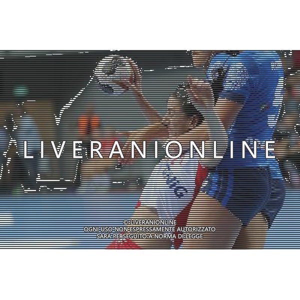 27.09.2017 LUBIN PILKA RECZNA KOBIET REPREZENTACJA , (HANDBALL WOMEN) DRUGA RUNDA KWALIFIKACJIE MISTRZOSTW EUROPY EHF FRANCJA 2018 (WOMENÅS EHF EURO 2018 QUALIFICATION GAME POLAND - ITALY), MECZ POLSKA - WLOCHY NZ (L) KINGA GRZYB FOTO JAKUB PIASECKI / CYFRASPORT / NEWSPIX.PL --- Newspix.pl / AGENZIA ALDO LIVERANI SAS - ITALY ONLY EDITORIAL USE ONLY - Polonia Italia pallamano Femminile Gruppo 2 di qualificazione ai Campionati Europei di Francia 2018 - 27-09-2017