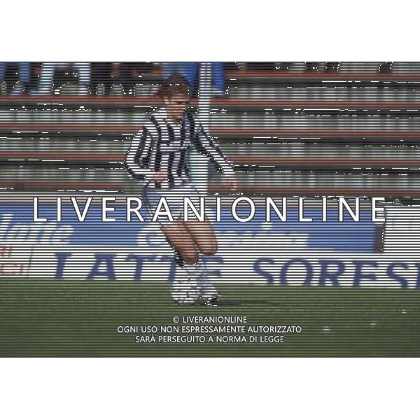 OLIVER BIERHOFF CON LA MAGLIA DELL\'ASCOLI CALCIO 1991/1992 © / AGENZIA ALDO LIVERANI SAS