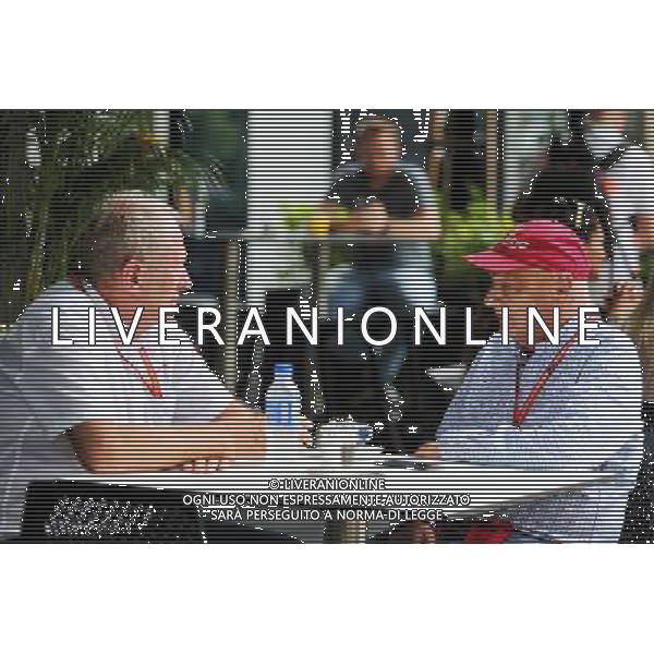 (L to R): Dr Helmut Marko (AUT) Red Bull Motorsport Consultant with Niki Lauda (AUT) Mercedes Non-Executive Chairman. 29.09.2017. Formula 1 World Championship, Rd 15, Malaysian Grand Prix, Sepang, Malaysia, Friday. AG ALDO LIVERANI SAS ONLY ITALY