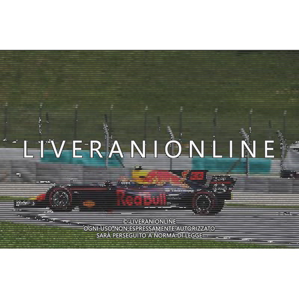 Max Verstappen (NLD) Red Bull Racing RB13, who spun at the final corner in the third practice session after contact. 30.09.2017. Formula 1 World Championship, Rd 15, Malaysian Grand Prix, Sepang, Malaysia, Saturday. - www.xpbimages.com, EMail: requests@xpbimages.com - copy of publication required for printed pictures. Every used picture is fee-liable. Â© Copyright: Moy / XPB Images/Ag. Aldo Liverani s.a.s./ONLY ITALY