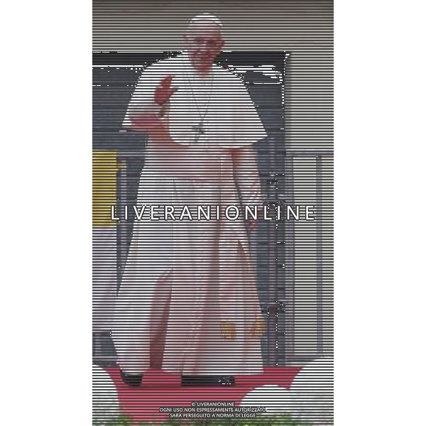 Cesena - visita di Papa Francesco 01/10/2017 nella foto: Papa Francesco ©Claudio Zamagni/Agenzia Aldo Liverani Pope Francis speaks to people in Piazza del Popolo during the visit in Cesena city on October 01 2017 