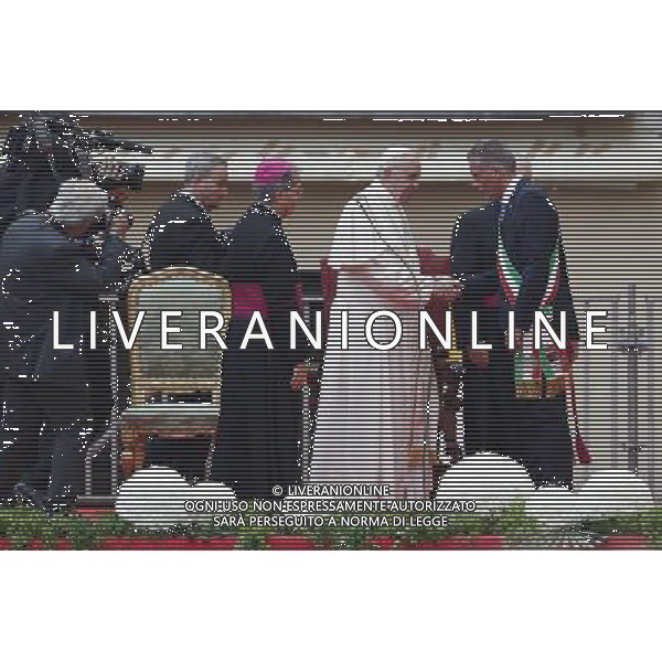 Cesena - visita di Papa Francesco 01/10/2017 nella foto: Papa Francesco Paolo Lucchi ©Claudio Zamagni/Agenzia Aldo Liverani Pope Francis and Paolo Lucchi after speaks to people in Piazza del Popolo during the visit in Cesena city on October 01 2017 