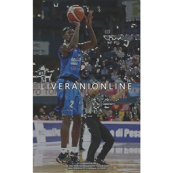 Lega Basket serie A 01/10/2017 V L Pallacanestro Pesaro - Germani Basket Brescia nella foto: Moore Lee ©Claudio Zamagni/Agenzia Aldo Liverani Moore Lee during basketball match between V L Pallacanestro Pesaro and Gremani Basket Brescia at Adriatic Arena in Pesaro on October 1 2017 photo credit by Claudio Zamagni/Aldo Liverani Photo Agency