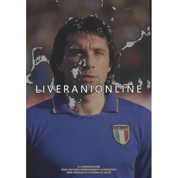 RETROSPETTIVA GIAMPIERO MARINI CALCIATORE NELLA FOTO GIAMPIERO MARINI CON LA MAGLIA DELLA NAZIONALE ITALIANA AG ALDO LIVERANI SAS