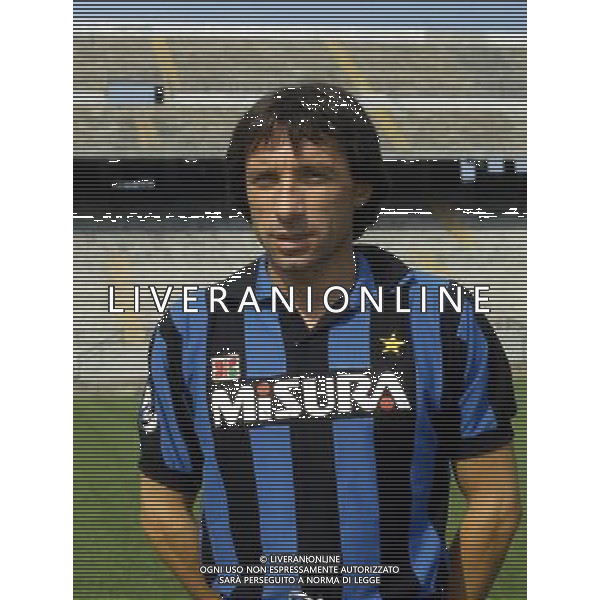 RETROSPETTIVA GIAMPIERO MARINI CALCIATORE NELLA FOTO GIAMPIERO MARINI CON LA MAGLIA DELL\'INTER AG ALDO LIVERANI SAS