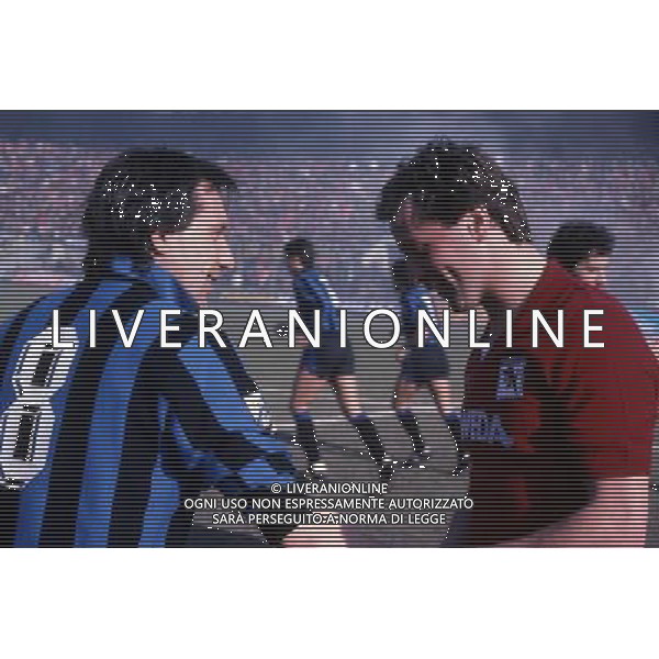 RETROSPETTIVA GIAMPIERO MARINI CALCIATORE NELLA FOTO GIAMPIERO MARINI CON LA MAGLIA DELL\'INTER CON GIUSEPPE DOSSENA AG ALDO LIVERANI SAS