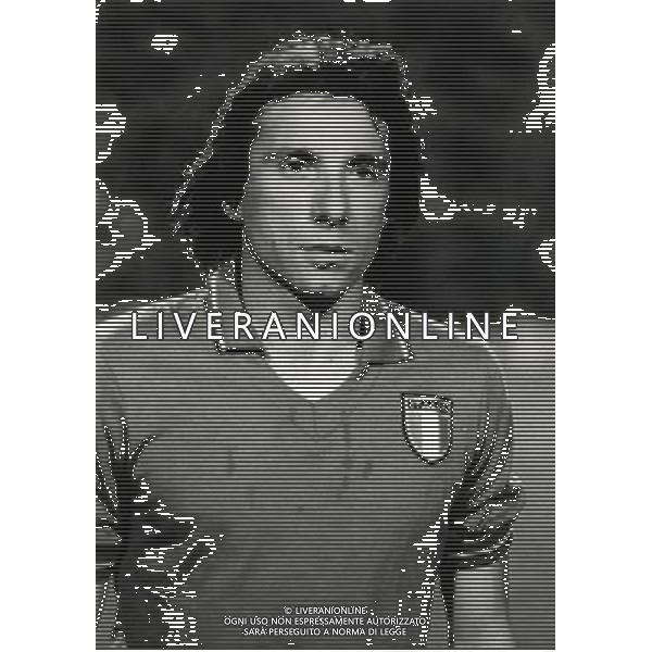 RETROSPETTIVA GIAMPIERO MARINI CALCIATORE NELLA FOTO GIAMPIERO MARINI CON LA MAGLIA DELLA NAZIONALE ITALIANA AG ALDO LIVERANI SAS