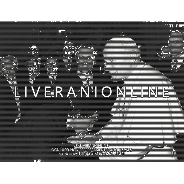 RETROSPETTIVA GIAMPIERO MARINI CALCIATORE NELLA FOTO GIAMPIERO MARINI CON PAPA WOIJTILA AG ALDO LIVERANI SAS
