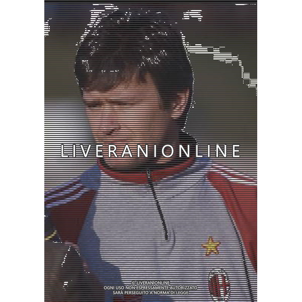 RETROSPETTIVA ALDO SERENA CALCIATORE NELLA FOTO ALDO SERENA CON LA MAGLIA DEL MILAN IN ALLENAMENTO AG ALDO LIVERANI SAS