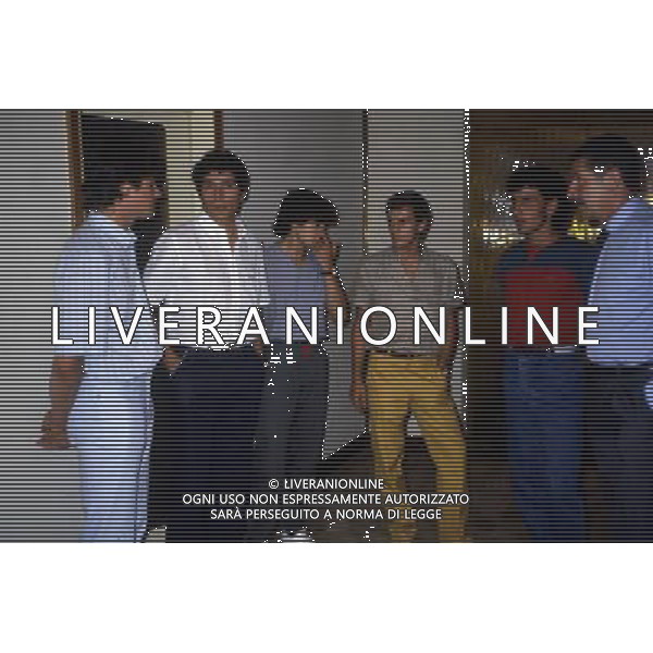 RETROSPETTIVA ALDO SERENA CALCIATORE NELLA FOTO ALDO SERENA CON GIANCARLO PASINATO FRANCESCO ROMANO -STEFANO CUOGHI -SERGIO BATTISTINI E GIUSEPPE FARINA PRESIDENTE DEL MILAN IN SEDE AG ALDO LIVERANI SAS