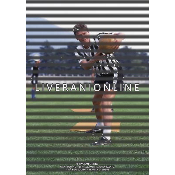 RETROSPETTIVA ALDO SERENA CALCIATORE NELLA FOTO ALDO SERENA CON LA MAGLIA DELLA JUVENTUS AG ALDO LIVERANI SAS