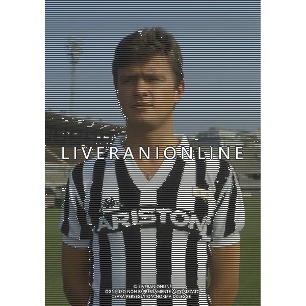 RETROSPETTIVA ALDO SERENA CALCIATORE NELLA FOTO ALDO SERENA CON LA MAGLIA DELLA JUVENTUS AG ALDO LIVERANI SAS
