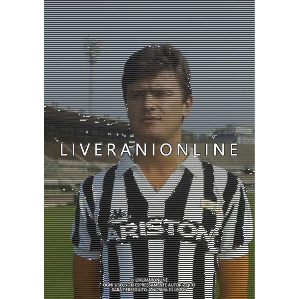 RETROSPETTIVA ALDO SERENA CALCIATORE NELLA FOTO ALDO SERENA CON LA MAGLIA DELLA JUVENTUS AG ALDO LIVERANI SAS