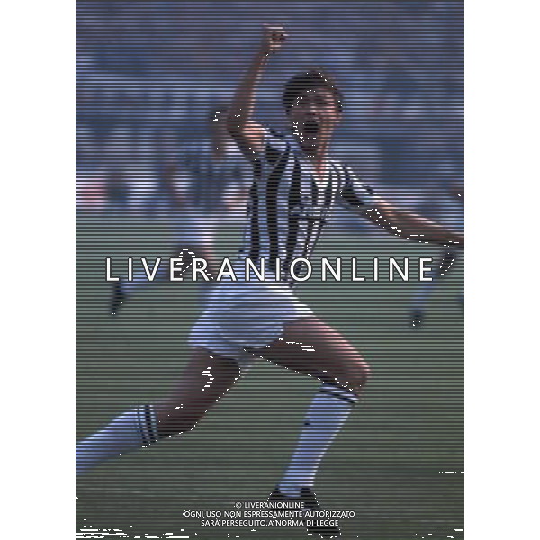RETROSPETTIVA ALDO SERENA CALCIATORE NELLA FOTO ALDO SERENA CON LA MAGLIA DELLA JUVENTUS AG ALDO LIVERANI SAS