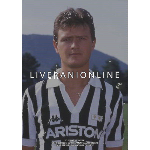 RETROSPETTIVA ALDO SERENA CALCIATORE NELLA FOTO ALDO SERENA CON LA MAGLIA DELLA JUVENTUS AG ALDO LIVERANI SAS