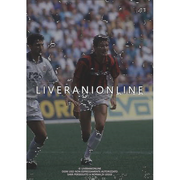 RETROSPETTIVA ALDO SERENA CALCIATORE NELLA FOTO ALDO SERENA CON LA MAGLIA DEL MILAN AG ALDO LIVERANI SAS