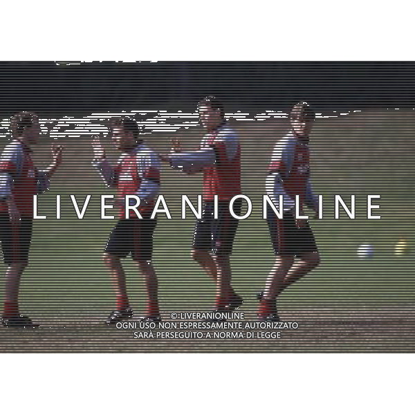 RETROSPETTIVA ALDO SERENA CALCIATORE NELLA FOTO JEAN PIERRE PAPIN-MARCO SIMONE-MARCO VAN BASTEN ALDO SERENA IN ALLENAMENTO CON IL MILAN AG ALDO LIVERANI SAS