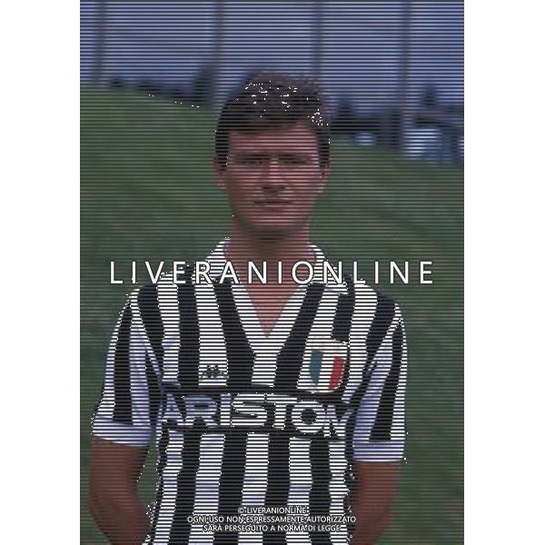 RETROSPETTIVA ALDO SERENA CALCIATORE NELLA FOTO ALDO SERENA CON LA MAGLIA DELLA JUVENTUS AG ALDO LIVERANI SAS