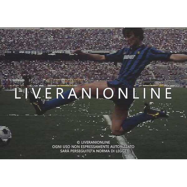 RETROSPETTIVA ALDO SERENA CALCIATORE NELLA FOTO ALDO SERENA CON LA MAGLIA DELL\'INTER AG ALDO LIVERANI SAS