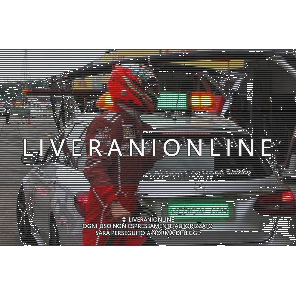 Kimi Raikkonen (FIN) Ferrari returns to the pits after he crashed in the second practice session. 07.10.2017. Formula 1 World Championship, Rd 16, Japanese Grand Prix, Suzuka, Japan, Qualifying Day. / AGENZIA ALDO LIVERANI SAS - ITALY ONLY EDITORIAL USE ONLY - Prove Ufficiali Qualifiche Gp F1 Giappone - Suzuka 7 ottobre 2017