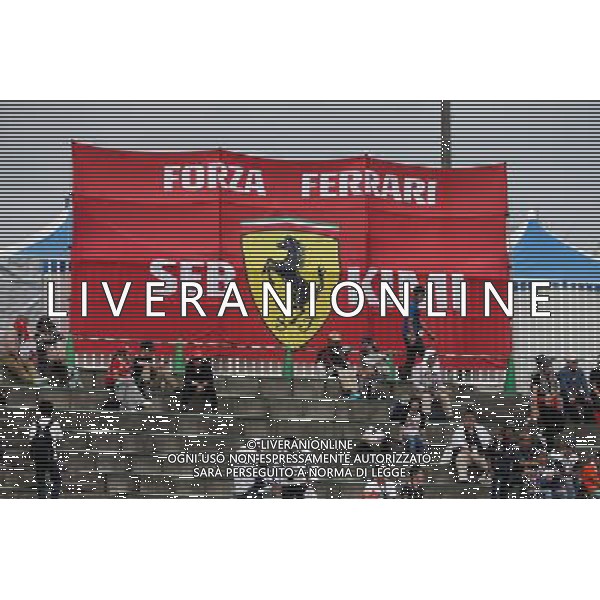Fans in the grandstand and a banner for Ferrari. 07.10.2017. Formula 1 World Championship, Rd 16, Japanese Grand Prix, Suzuka, Japan, Qualifying Day. / AGENZIA ALDO LIVERANI SAS - ITALY ONLY EDITORIAL USE ONLY - Prove Ufficiali Qualifiche Gp F1 Giappone - Suzuka 7 ottobre 2017