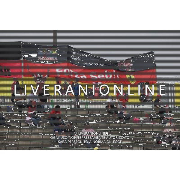 Fans in the grandstand and a banner for Kimi Raikkonen (FIN) Ferrari. 07.10.2017. Formula 1 World Championship, Rd 16, Japanese Grand Prix, Suzuka, Japan, Qualifying Day. / AGENZIA ALDO LIVERANI SAS - ITALY ONLY EDITORIAL USE ONLY - Prove Ufficiali Qualifiche Gp F1 Giappone - Suzuka 7 ottobre 2017