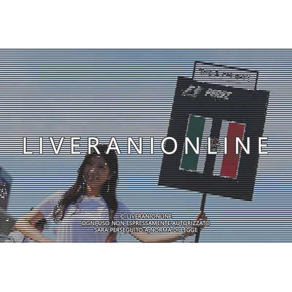 Grid girl for Sergio Perez (MEX) Sahara Force India F1. 08.10.2017. Formula 1 World Championship, Rd 16, Japanese Grand Prix, Suzuka, Japan, Race Day. AG ALDO LIVERANI SAS ONLY ITALY
