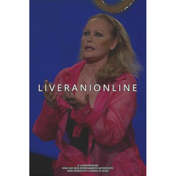 Roma 14/04/2005 - Trasmissione televisiva \' Assolutamente ..... \' condotta da Fabrizio Frizzi e Bianca Guaccero in onda sul Raiuno alle 21.00. Nella foto: Ursula Andress ph alessia paradisi/agenzia aldo liverani