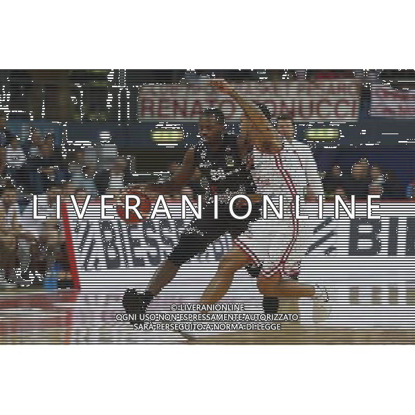 Lega Basket serie A Victoria Libertas Pesaro - Segafredo Virtus Bologna 14/10/2017 nella foto: Oliver Lafayette ©Claudio Zamagni/Agenzia Aldo Liverani Oliver Lafayette during basketball match between Victoria Libertas Pallacanestro Pesaro and Segafredo Virtus Bologna at Adriatic Arena in Pesaro on October 14 2017 photo credit Claudio Zamagni/Aldo Liverani Photo Agency 