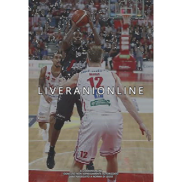 Lega Basket serie A Victoria Libertas Pesaro - Segafredo Virtus Bologna 14/10/2017 nella foto: Oliver Lafayette ©Claudio Zamagni/Agenzia Aldo Liverani Oliver Lafayette during basketball match between Victoria Libertas Pallacanestro Pesaro and Segafredo Virtus Bologna at Adriatic Arena in Pesaro on October 14 2017 photo credit Claudio Zamagni/Aldo Liverani Photo Agency 