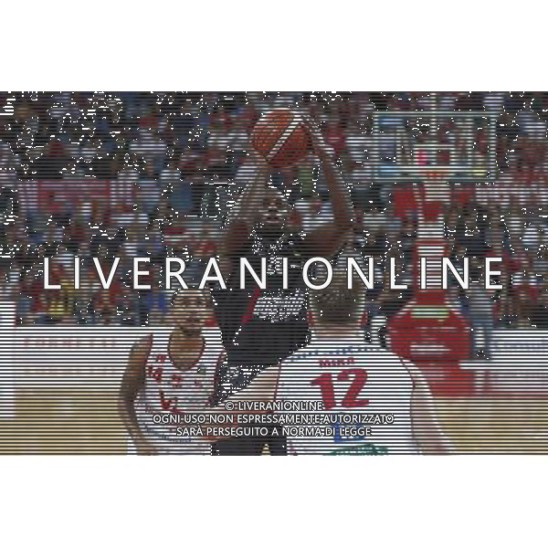Lega Basket serie A Victoria Libertas Pesaro - Segafredo Virtus Bologna 14/10/2017 nella foto: Oliver Lafayette ©Claudio Zamagni/Agenzia Aldo Liverani Oliver Lafayette during basketball match between Victoria Libertas Pallacanestro Pesaro and Segafredo Virtus Bologna at Adriatic Arena in Pesaro on October 14 2017 photo credit Claudio Zamagni/Aldo Liverani Photo Agency 