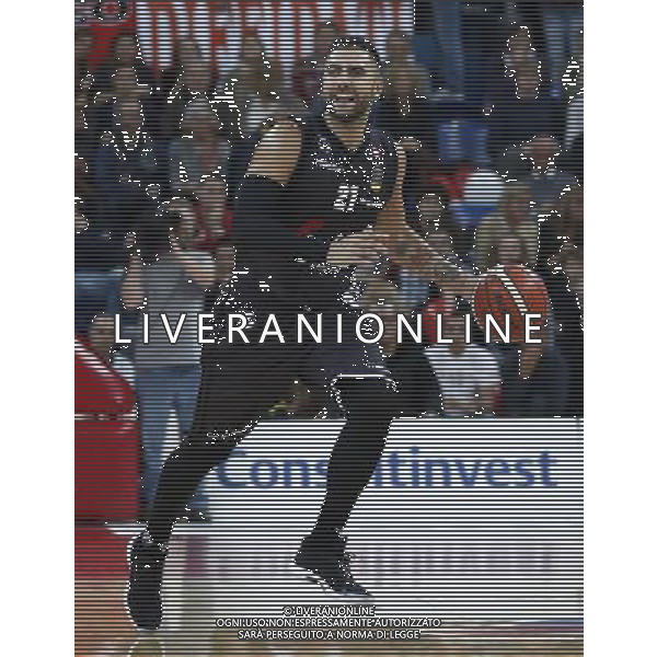 Lega Basket serie A Victoria Libertas Pesaro - Segafredo Virtus Bologna 14/10/2017 nella foto: Pietro Aradori Â©Claudio Zamagni/Agenzia Aldo Liverani Pietro Aradori during basketball match between Victoria Libertas Pallacanestro Pesaro and Segafredo Virtus Bologna at Adriatic Arena in Pesaro on October 14 2017 photo credit Claudio Zamagni/Aldo Liverani Photo Agency 