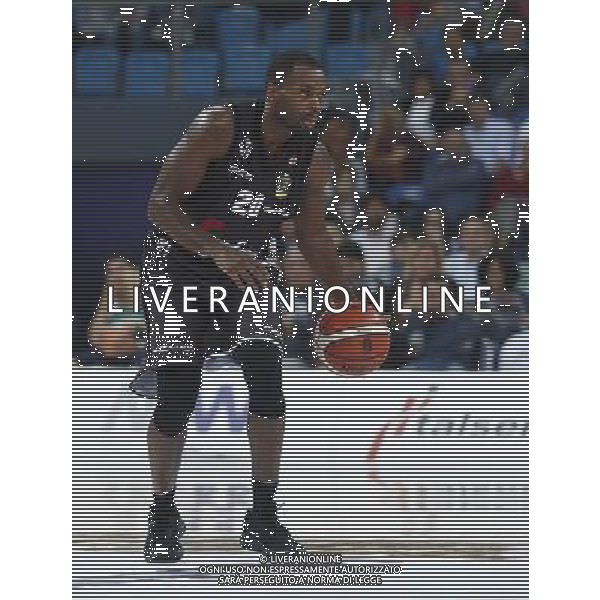 Lega Basket serie A Victoria Libertas Pesaro - Segafredo Virtus Bologna 14/10/2017 nella foto: Oliver Lafayette Â©Claudio Zamagni/Agenzia Aldo Liverani Oliver Lafayette during basketball match between Victoria Libertas Pallacanestro Pesaro and Segafredo Virtus Bologna at Adriatic Arena in Pesaro on October 14 2017 photo credit Claudio Zamagni/Aldo Liverani Photo Agency 