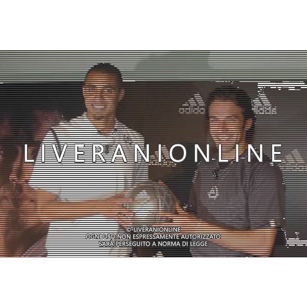 Torino 15/04/2005 Presentazione Nuovo Spot Adidas nella foto david trezeguet e alessandro del piero ph arcaini/agenzia aldo liverani 