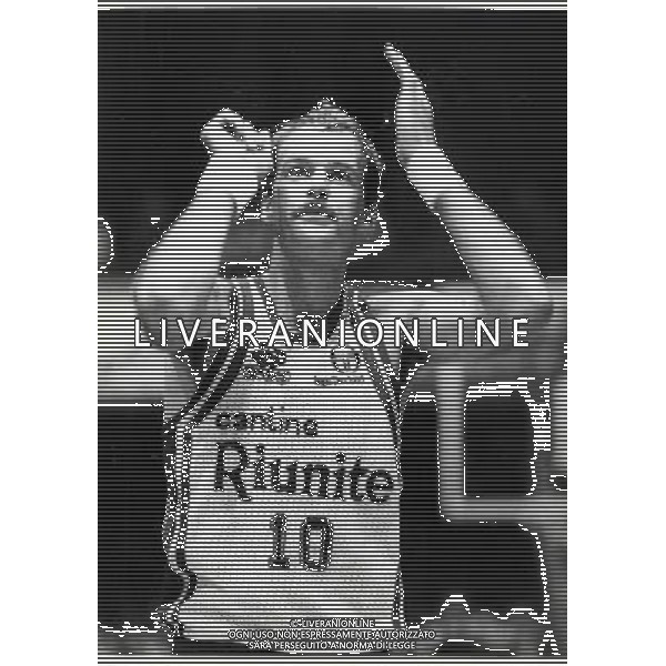 RETROSPETTIVA BOB MORSE PALLACANESTRO NELLA FOTO BOB MORSE CON LA MAGLIA DELLA CANTINE RIUNITE REGGIO EMILIA FOTO CODAZZI-AG ALDO LIVERANI SAS