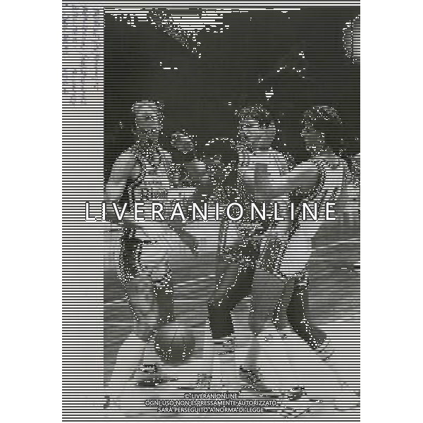 RETROSPETTIVA BOB MORSE PALLACANESTRO NELLA FOTO BOB MORSE CON LA MAGLIA DELLA CANTINE RIUNITE REGGIO EMILIA FOTO CODAZZI-AG ALDO LIVERANI SAS