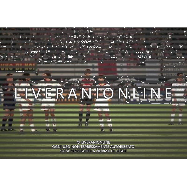 24-05-1995 VIENNA FINALE DI CHAMPIONS LEAGUE MILAN AJAX 0-1 NELLA FOTO GIOCATORI DEL MILAN DELUSI A FINE GARA AG ALDO LIVERANI SAS
