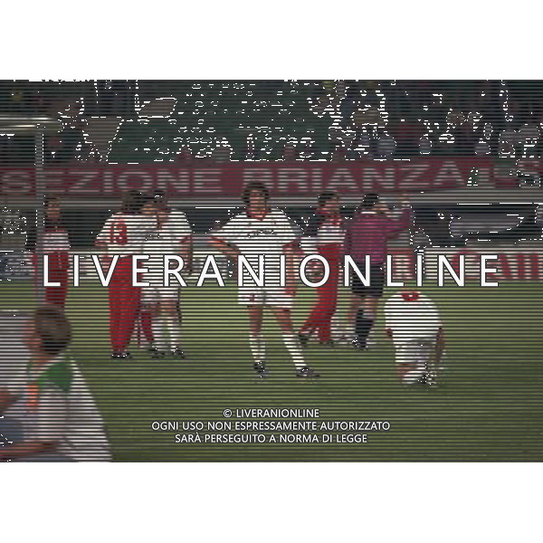 24-05-1995 VIENNA FINALE DI CHAMPIONS LEAGUE MILAN AJAX 0-1 NELLA FOTO GIOCATORI DEL MILAN DELUSI A FINE GARA AG ALDO LIVERANI SAS