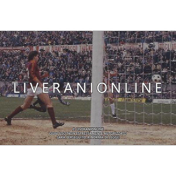 9 day italian championship 1978 1979 vicenza roma 1-0 rossi paolo vicenza GOAL 1-0 Paolo Rossi calciatore del LaneRossi Vicenza Calcio - retrospettiva / AGENZIA ALDO LIVERANI SAS