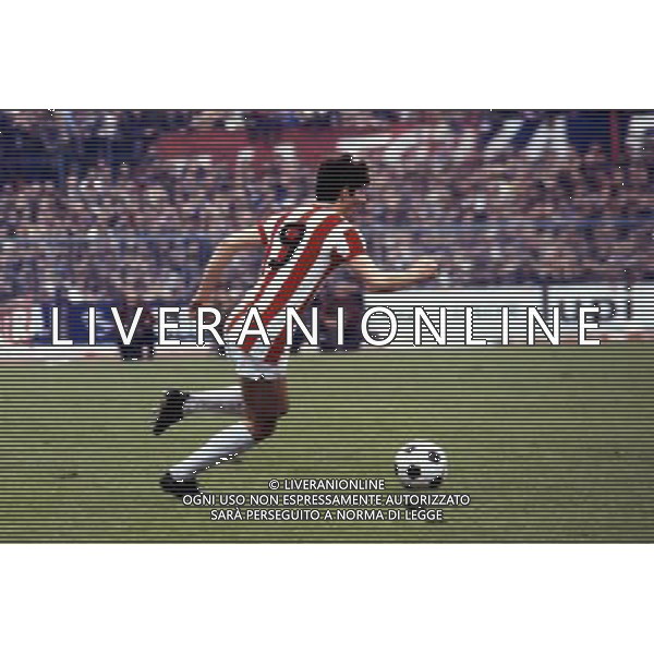 Paolo Rossi ( Vicenza); ; 1976 1977 - Football : italian championship 1976 1977;;; Italy.;;( photo by aicfoto)(ITALY) [0855] - Paolo Rossi calciatore del LaneRossi Vicenza Calcio - retrospettiva / AGENZIA ALDO LIVERANI SAS