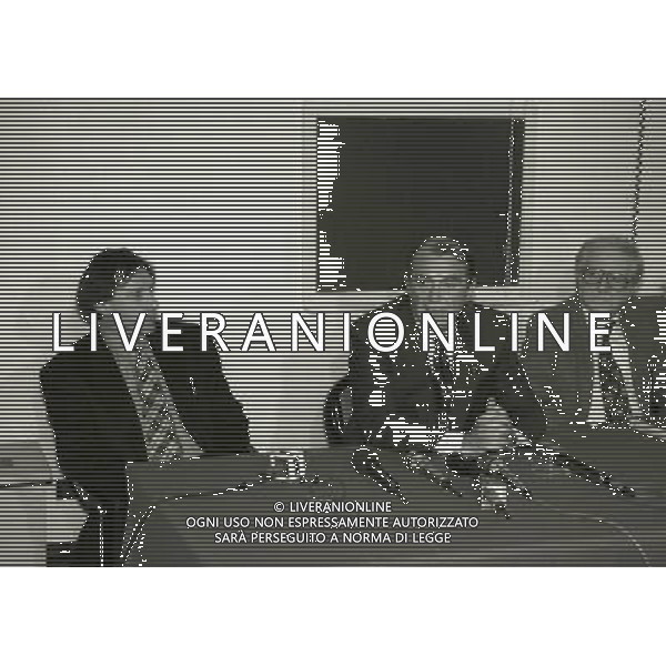 1993-1994 PRESENTAZIONE DEL NUOVO ALLENATO DELL\'INTER GIAMPIERO MARINI NELLA FOTO GIAMPIERO MARINI CON ERNSTO PELLEGRINI E GIULIO ABBIEZZI AG ALDO LIVERANI SAS