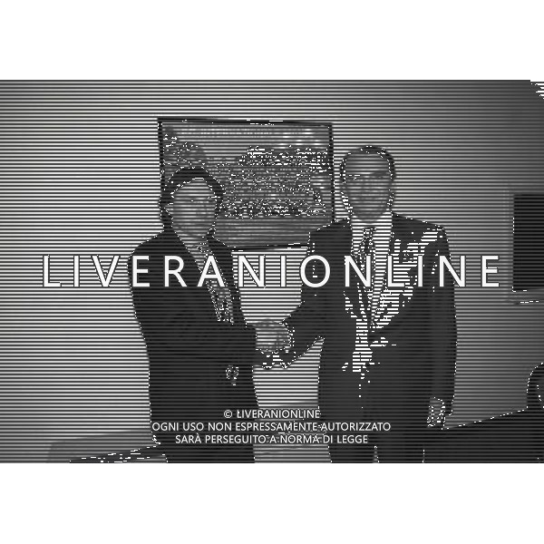 1993-1994 PRESENTAZIONE DEL NUOVO ALLENATO DELL\'INTER GIAMPIERO MARINI NELLA FOTO GIAMPIERO MARINI CON ERNESTO PELLEGRINI AG ALDO LIVERANI SAS