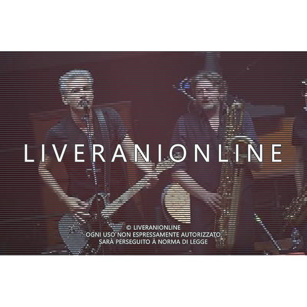 27-10-2017 BOLOGNA UNIPOL ARENA CONCERTO LIGABUE NELLA FOTO IL CONCERTO DI LIGABUE A BOLOGNA FOTO OPTIMA-AG ALDO LIVERANI SAS