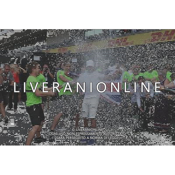 Lewis Hamilton (GBR) Mercedes AMG F1 W08 wins the 2017 Formula One World Championship and celebrates with the team. 29.10.2017. Formula 1 World 29.10.2017. Formula 1 World Championship, Rd 18, Mexican Grand Prix, Mexico City, Mexico, Race Day. AG ALDO LIVERANI SAS ONLY ITALY