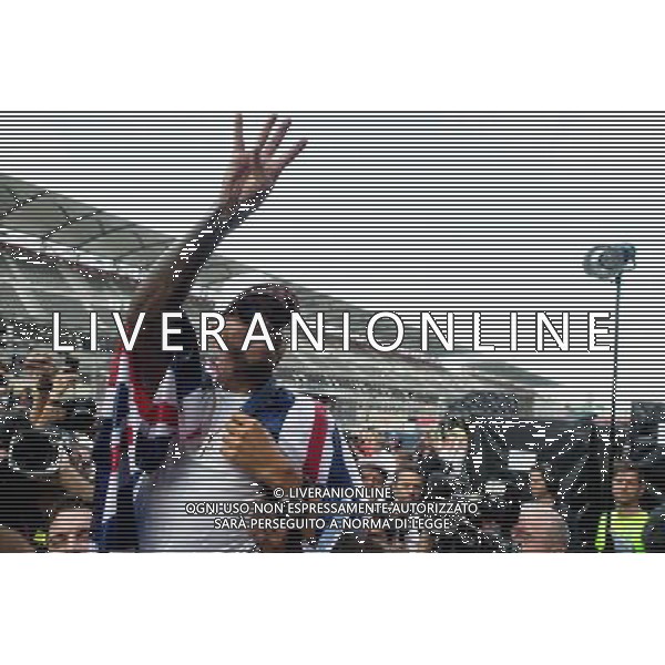 Lewis Hamilton (GBR) Mercedes AMG F1 celebrates winning the World Championship with the team. 29.10.2017. Formula 1 World Championship, Rd 18, Mexican Grand Prix, Mexico City, Mexico, Race Day. AG ALDO LIVERANI SAS ONLY ITALY
