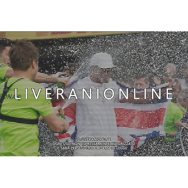 Lewis Hamilton (GBR) Mercedes AMG F1 celebrates winning the World Championship with the team. 29.10.2017. Formula 1 World Championship, Rd 18, Mexican Grand Prix, Mexico City, Mexico, Race Day. AG ALDO LIVERANI SAS ONLY ITALY
