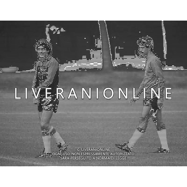 RETROSPETTIVA PAOLO ROSSI CALCIATORE NELLA FOTO PAOLO ROSSI IN ALLENAMENTO CON IL MILAN E PIETRO PAOLO VIRDIS AG ALDO LIVERANI SAS
