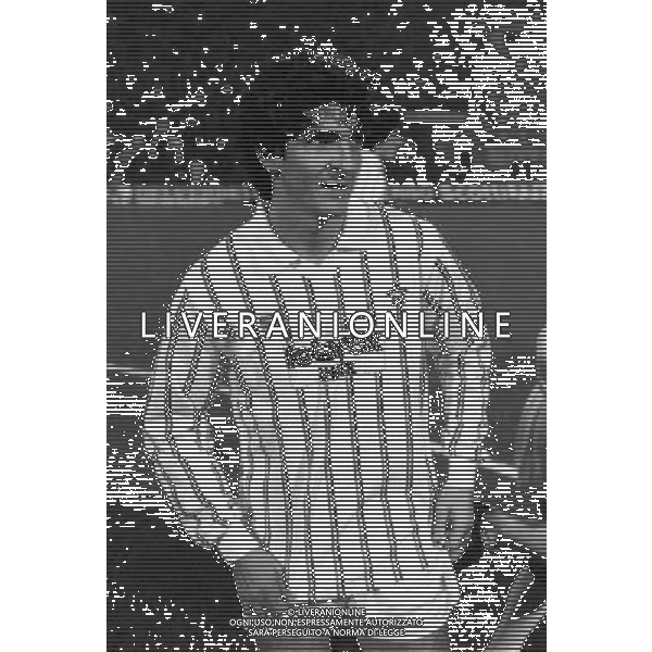 RETROSPETTIVA PAOLO ROSSI CALCIATORE NELLA FOTO PAOLO ROSSI CON LA MAGLIA DEL MILAN AG ALDO LIVERANI SAS 